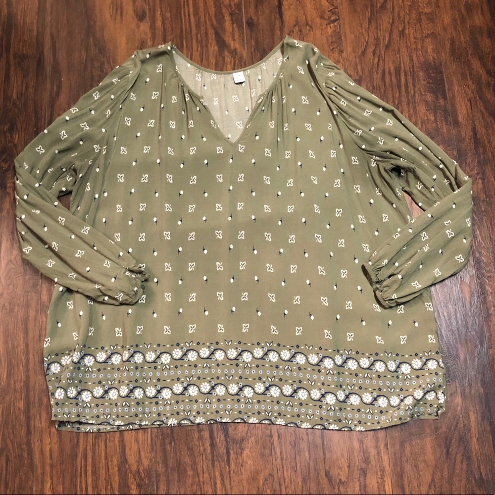 Nice Old Navy Green Floral Blouse Size XXL